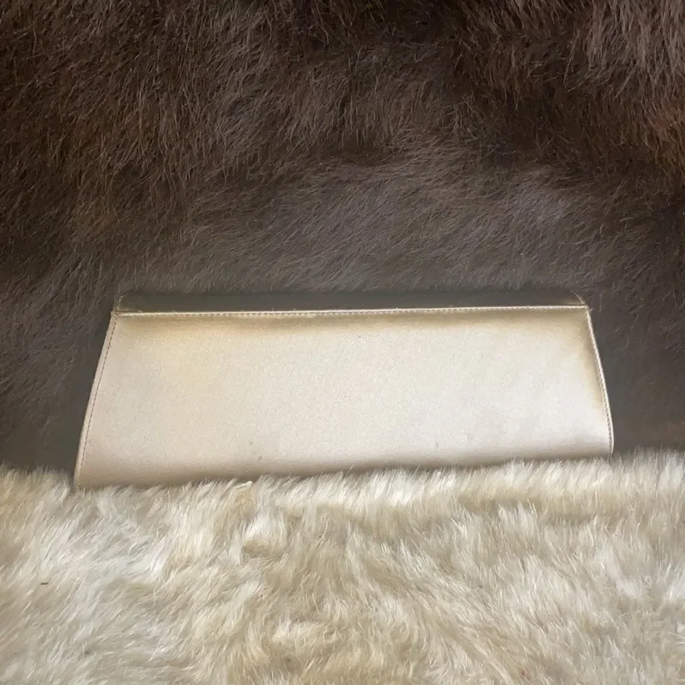 Stuart Weizmann clutch (5001)